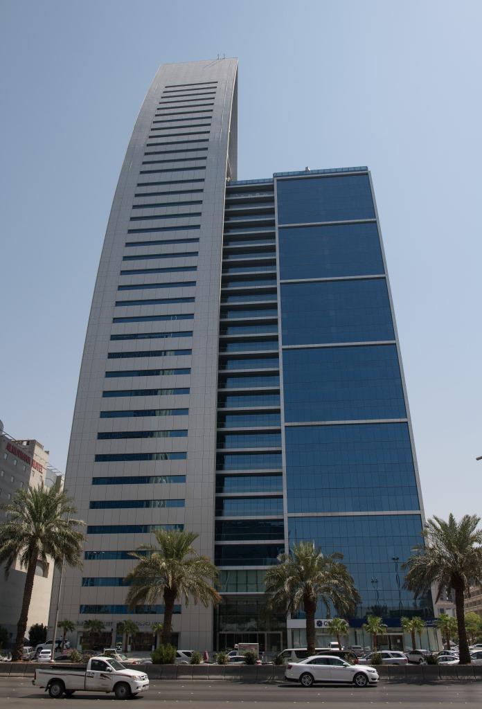  Al Hamad Tower wide angle view in street view 